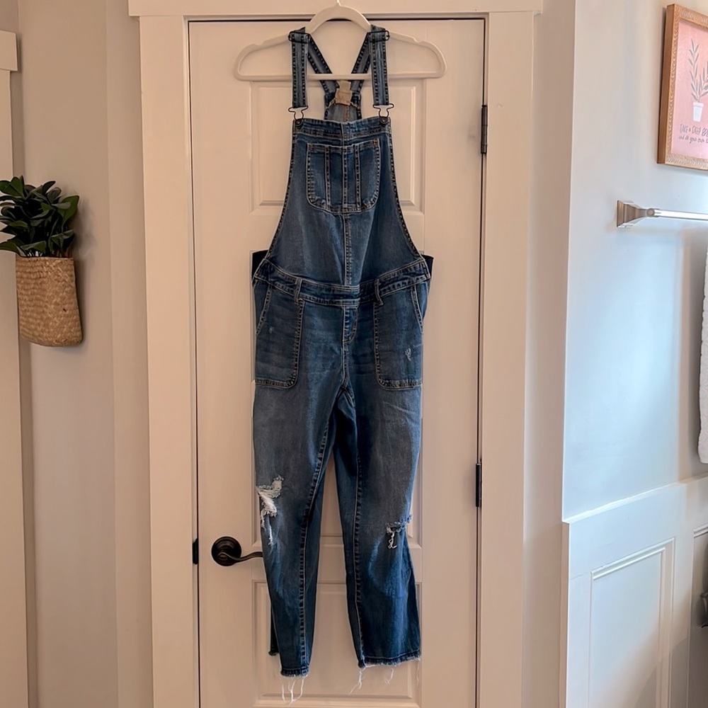 Maternity overalls